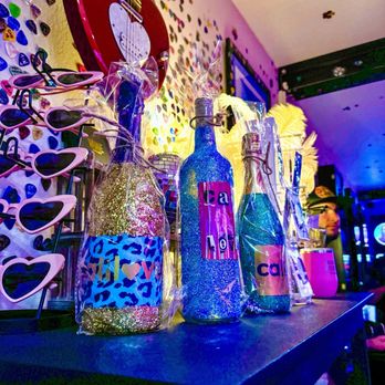 Cali Love Wine - Such a fun atmosphere at Cali Love Wine! - Wine Tasting Room Near Me - Solvang, California Cali Love Wine - Such a fun atmosphere at Cali Love Wine! - Wine Tasting Room Near Me - Solvang, California