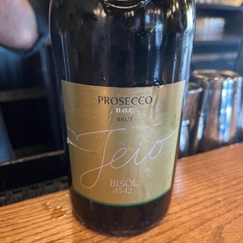 Dram And Draught - Great Prosecco! - Bars Near Me - Winston-Salem, North Carolina