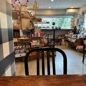 Wanda's Cafe + Bakery - a view of the inside of the store - Bakeries Near Me - Nehalem, Oregon