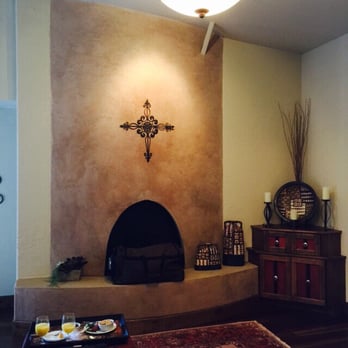 Desert Wind - The fireplace - Wine Tasting Room Near Me - Prosser, Washington Desert Wind - The fireplace - Wine Tasting Room Near Me - Prosser, Washington