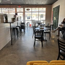 Star Cafe - Cafe tables