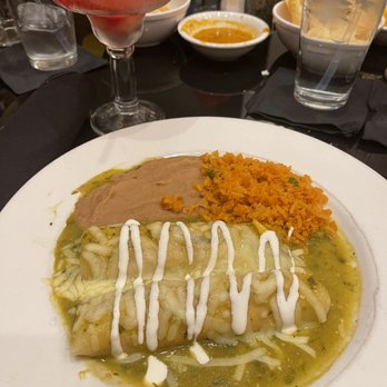 Sabor Cocinabar - Enchiladas Verdes - Mexican Near Me - San Antonio, Texas Sabor Cocinabar - Enchiladas Verdes - Mexican Near Me - San Antonio, Texas