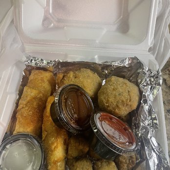 Anchor Bar - Sampler Platter - Sports Bars Near Me - Round Rock, Texas Anchor Bar - Sampler Platter - Sports Bars Near Me - Round Rock, Texas