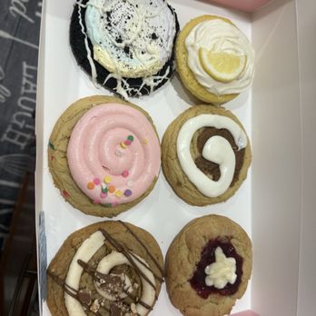 Crumbl - White Plains - Bakeries Near Me - Hartsdale, New York Crumbl - White Plains - Bakeries Near Me - Hartsdale, New York