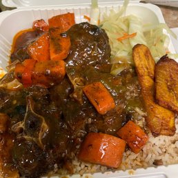 Oxtail with Rice and Peas and Steam Cabbage