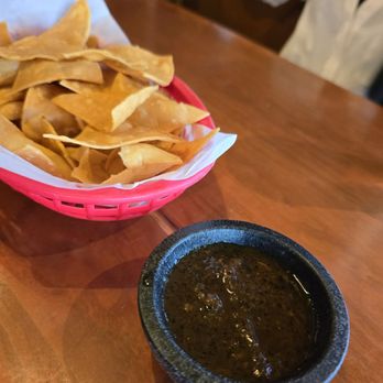 El Mirasol - Chips and salsa - Mexican Near Me - Boerne, Texas