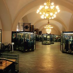 Heeresgeschichtliches Museum - Displays in one room of the arsenal exhibit
