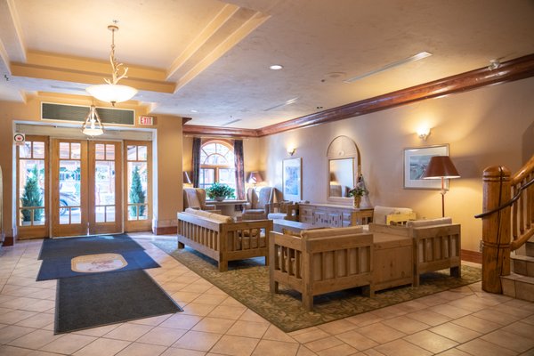 Banff Caribou Lodge & Spa by null