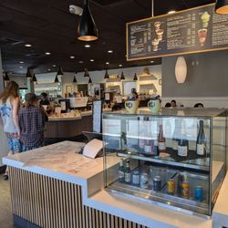 Island Vintage Coffee - Make sure you go through the second counter and order instead of waiting in the front
