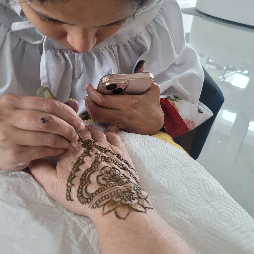 Henna Services - Henna Artists Near Me Henna Services - Henna Artists Near Me