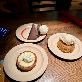 Surf City Tiki Hut - Yummo Desserts!!! - Tiki Bars Near Me - Gilbert, Arizona Surf City Tiki Hut - Yummo Desserts!!! - Tiki Bars Near Me - Gilbert, Arizona