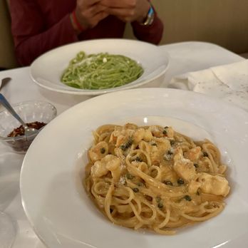 Pastina - Spaghetti al Cognac Linguine con Pesto alla Genovese - Italian Near Me - Los Angeles, California Pastina - Spaghetti al Cognac Linguine con Pesto alla Genovese - Italian Near Me - Los Angeles, California
