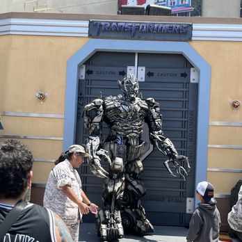Universal Studios Hollywood - Megatron - Amusement Parks Near Me - Universal City, California Universal Studios Hollywood - Megatron - Amusement Parks Near Me - Universal City, California