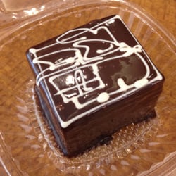The Aristocrat Bakeshop - The Torta Delos Reyes