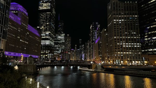 Chicago Riverwalk by null