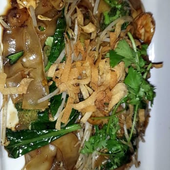 Gra Pow - Pad see ee - Thai Near Me - Riverside, California Gra Pow - Pad see ee - Thai Near Me - Riverside, California