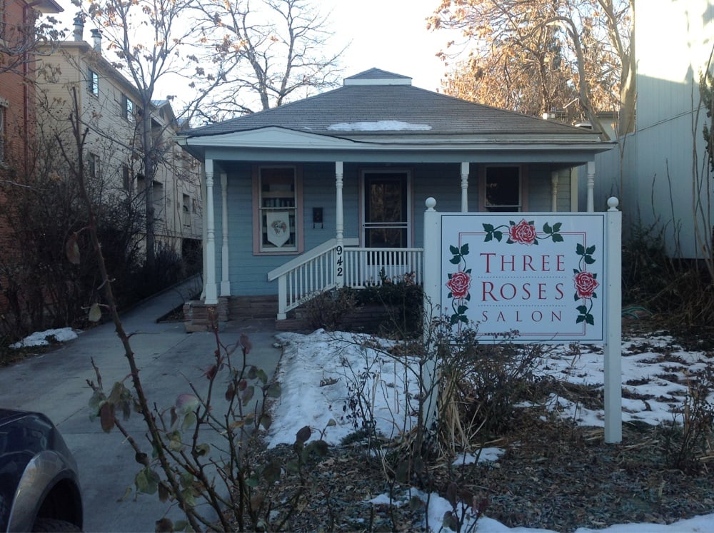 Three Roses Salon Logo