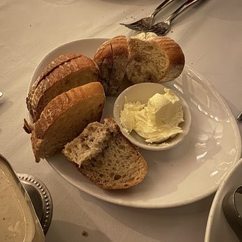 Metropolitan Grill - Excellent sourdough - American Near Me - Seattle, Washington