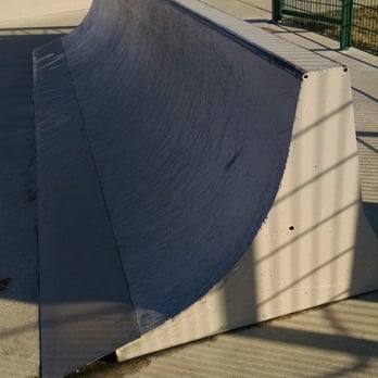 Upjohn Park - Tweaked jersey is seriously the best feature here - wish they'd left the coping off! - Parks Near Me - Kalamazoo, Michigan Upjohn Park - Tweaked jersey is seriously the best feature here - wish they'd left the coping off! - Parks Near Me - Kalamazoo, Michigan