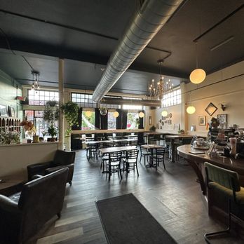 The Abbey - Cool light & bright vibe w/ tall ceilings & windows - Cocktail Bars Near Me - Brunswick, Maine