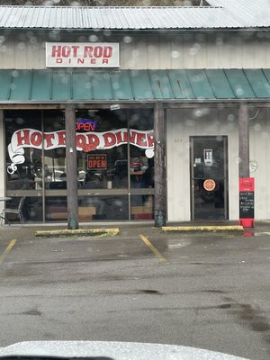 HOT ROD DINER - Updated February 2026 - 15 Photos - 684 S Main St