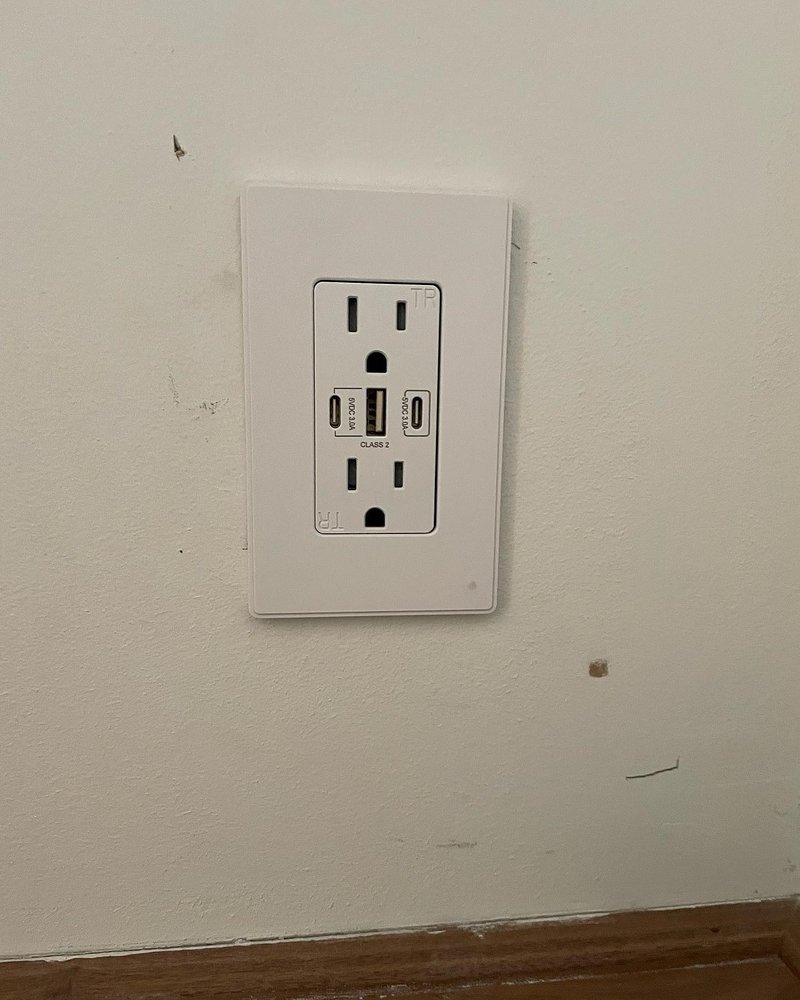 Slide of Costa Mesa Master Electrician