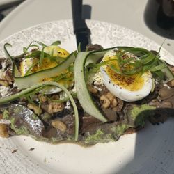 Mushroom toast