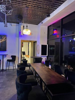 Skyvibe Restaurant and Lounge by null