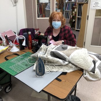 Roberts Sewing Center - Geri adding a binding, always fun sewing at Roberts - Fabric Stores Near Me - Crest Hill, Illinois