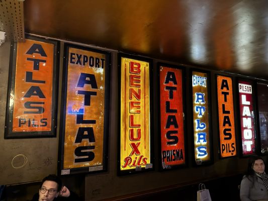 Delirium Taphouse by null