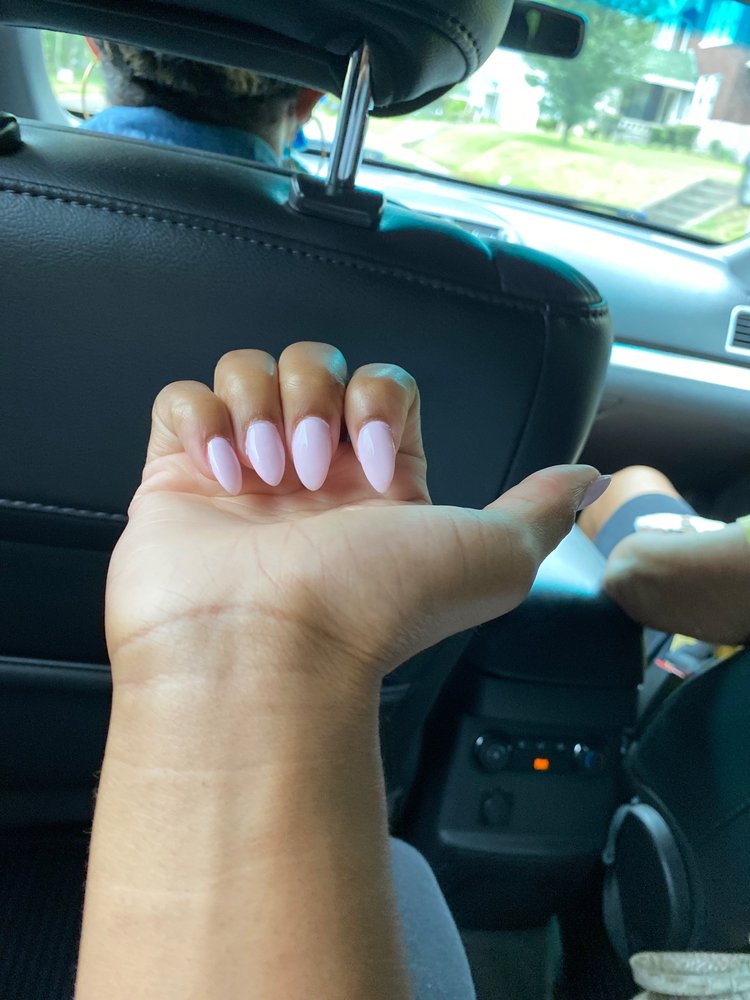 LEE’S NAILS Updated August 2024 204 E Main St, Brownsville