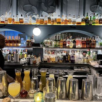 Morris American Bar - Cocktail Bars Near Me - Washington, DC, District of Columbia