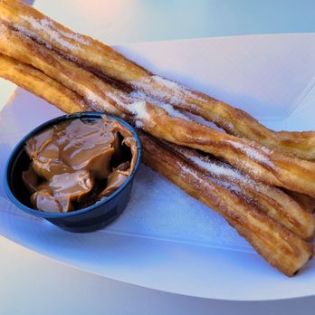 Las Olas Cafe - Churros w/ Dulce de Leche - Cuban Near Me - Miami Beach, Florida
