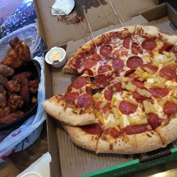 Marco's Pizza - Bbq wings and piping hot box of pizza! Speedy delivery nice driver. - Pizza Near Me - Pearland, Texas Marco's Pizza - Bbq wings and piping hot box of pizza! Speedy delivery nice driver. - Pizza Near Me - Pearland, Texas