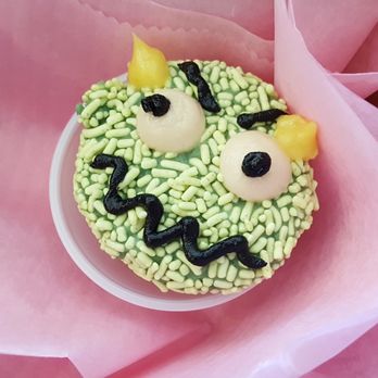 Kitchen Mouse Cafe - Cute carrot mini cupcake - Vegan Near Me - Los Angeles, California Kitchen Mouse Cafe - Cute carrot mini cupcake - Vegan Near Me - Los Angeles, California