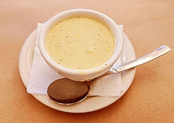 Cosmo's Restaurant & Bar