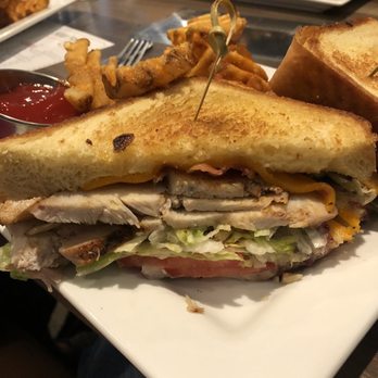 Steele & Hops - Smoked Turkey Sandwich - American Near Me - St Anthony, Minnesota Steele & Hops - Smoked Turkey Sandwich - American Near Me - St Anthony, Minnesota