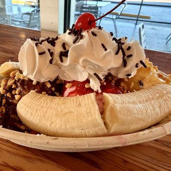 The Crazy Mason Milkshake Bar - Banana Split - Desserts Near Me - North Myrtle Beach, South Carolina The Crazy Mason Milkshake Bar - Banana Split - Desserts Near Me - North Myrtle Beach, South Carolina