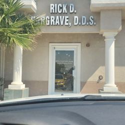 Silver Creek Family Dental - Easy to find, right off of Gilespie Rd.