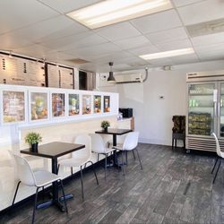 Neighbors Tea House - Interior