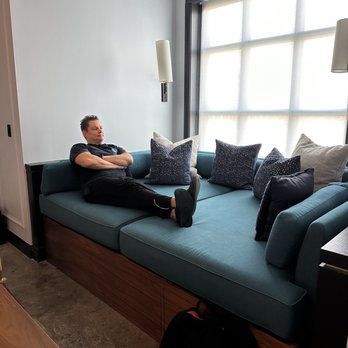 Dream Nashville - Comfy - Hotels Near Me - Nashville, Tennessee Dream Nashville - Comfy - Hotels Near Me - Nashville, Tennessee