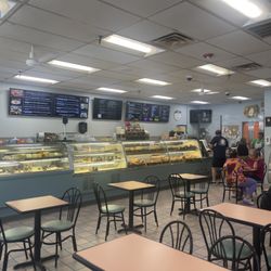 David's Bagels Valley Cottage - Interior