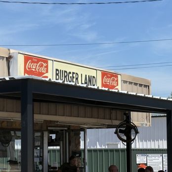 Burgerland - Exterior - Burgers Near Me - Paris, Texas Burgerland - Exterior - Burgers Near Me - Paris, Texas