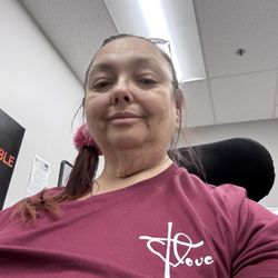 Hanger Prosthetics & Orthotics - Gigi Barncord at Hanger Clinic in Aurora Illinois