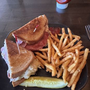 Yo Mama's Grill - Ruben and fries - New American Near Me - Socorro, New Mexico