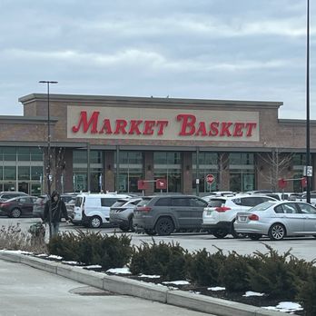 Market Basket - Exterior - Grocery Near Me - Westbrook, Maine