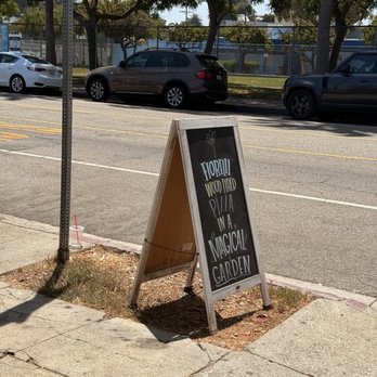 Fiorelli Pizza - Pizza Near Me - Los Angeles, California Fiorelli Pizza - Pizza Near Me - Los Angeles, California