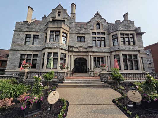 The Mansions On Fifth Luxury Hotel by null