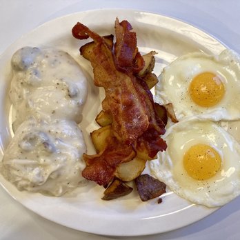 62 Classic' Diner - Uncle Larry's Biscuit and Gravy Combo - Diners Near Me - Hillsboro, Ohio 62 Classic' Diner - Uncle Larry's Biscuit and Gravy Combo - Diners Near Me - Hillsboro, Ohio