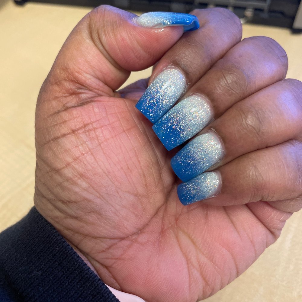 My Winter Wonder Ombré Nails by Vicki!!! I love them